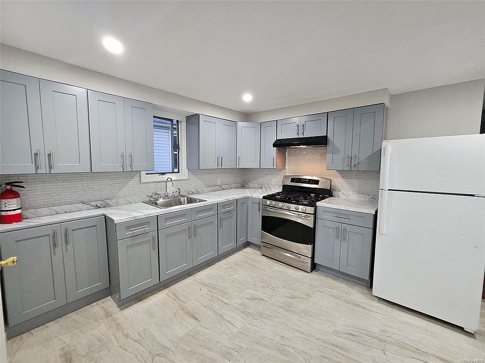 1st image of 60 E Jamaica Avenue