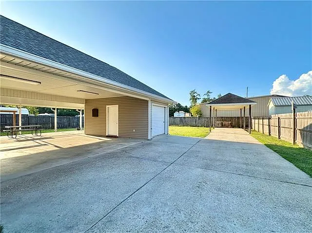10211 Webb Rd — Photo 4