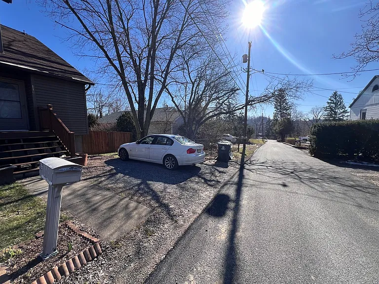 116 Ridgeley Rd — Photo 2