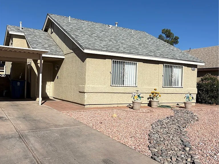 2004 Ullom Dr — Photo 3
