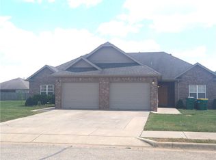 1220/1222 Marigold Rd, Centerton, AR 72719