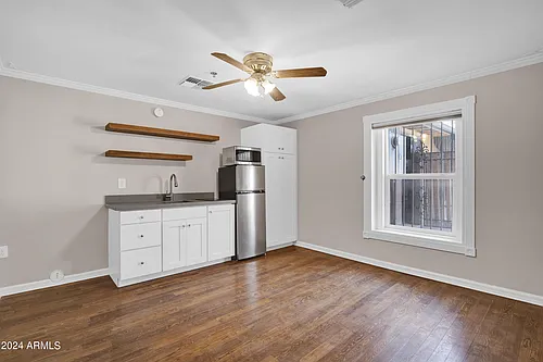5753 W Glendale Ave #105 Photo 1