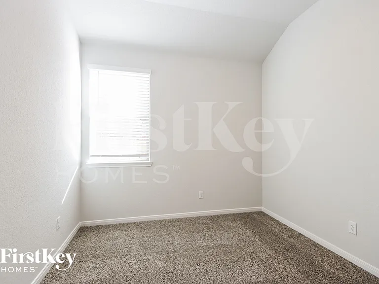 26203 Cooperstown Way — Photo 14