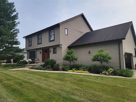 2nd image of 117 Cedar Ct