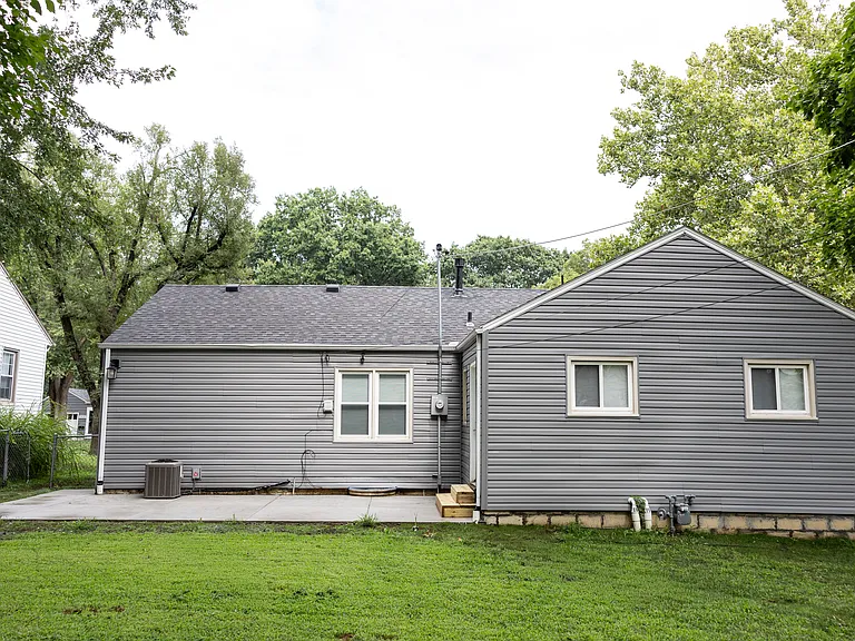 5440 Sherwood Dr — Photo 24