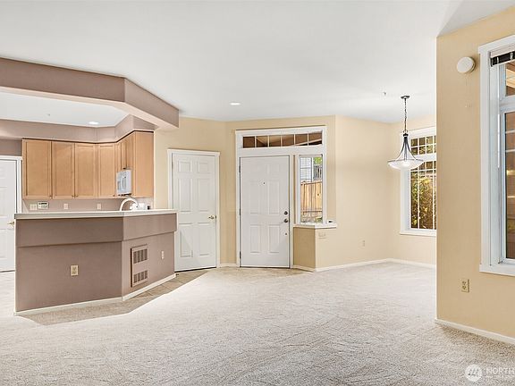 5th image of 4325 NE 5th Court #C101