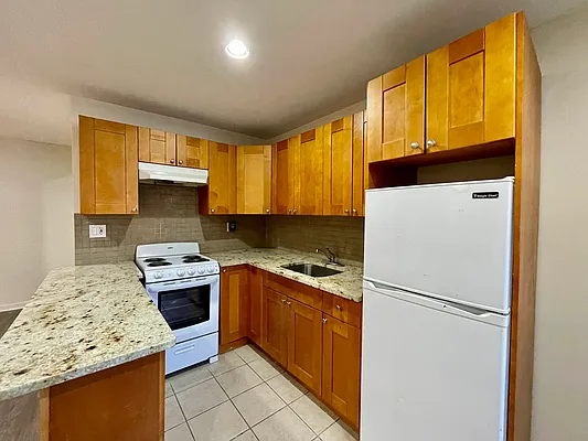 Rented by Highline Residential | media 34