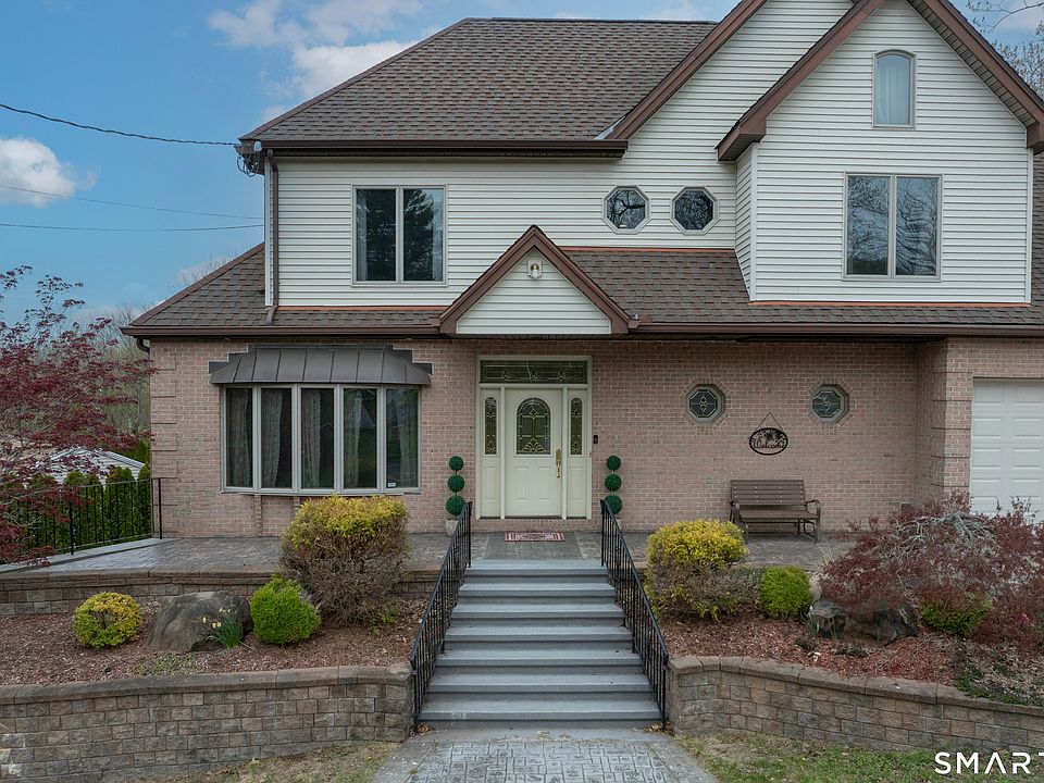 1st image of 113 Pinnacle Road