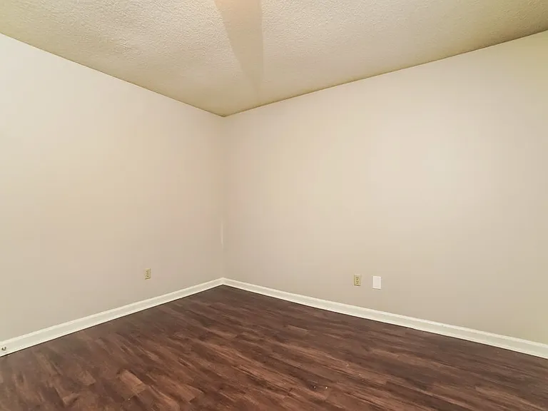 5618 Heather View Dr — Photo 12