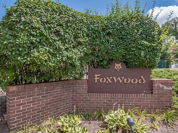 2nd image of 126 Foxwood Cir