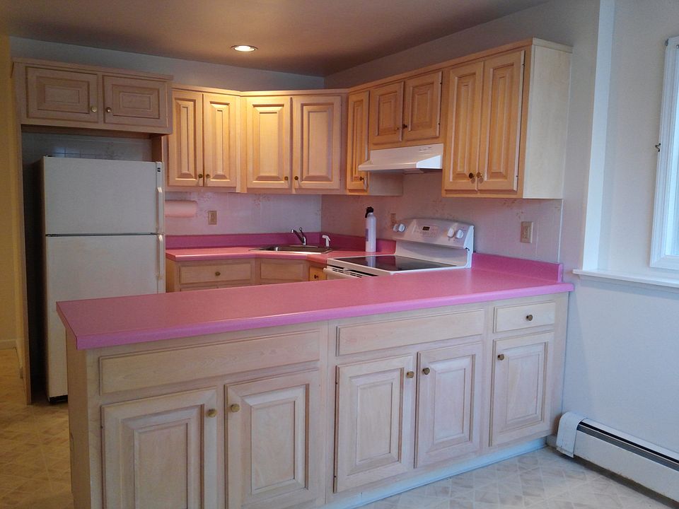 1st image of 3191 Poplar St