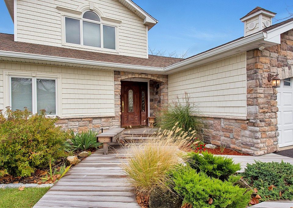 344 Lagoon Drive, Copiague Harbor, NY 11726 Zillow