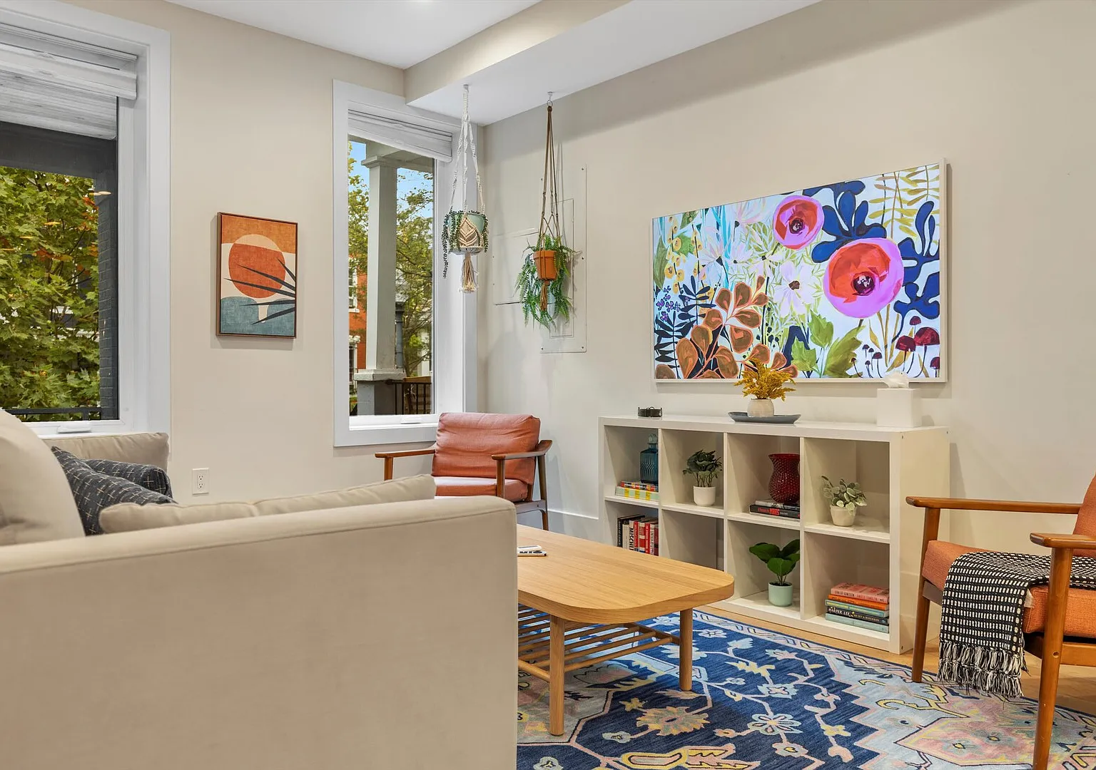 Central DC 5-BR Townhome - Walk to METRO-rail — Photo 1