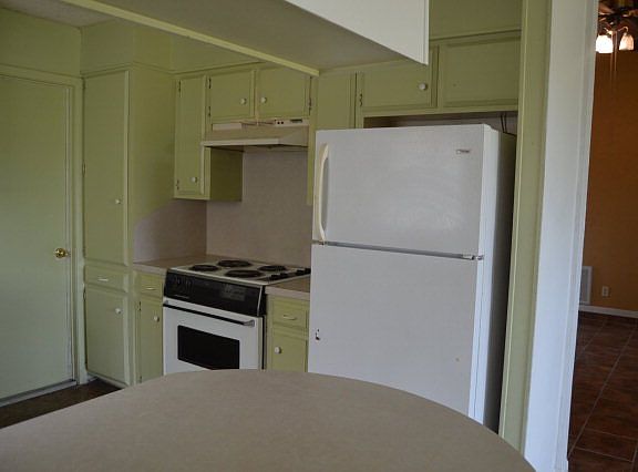 4th image of 1420 Avalon Ave