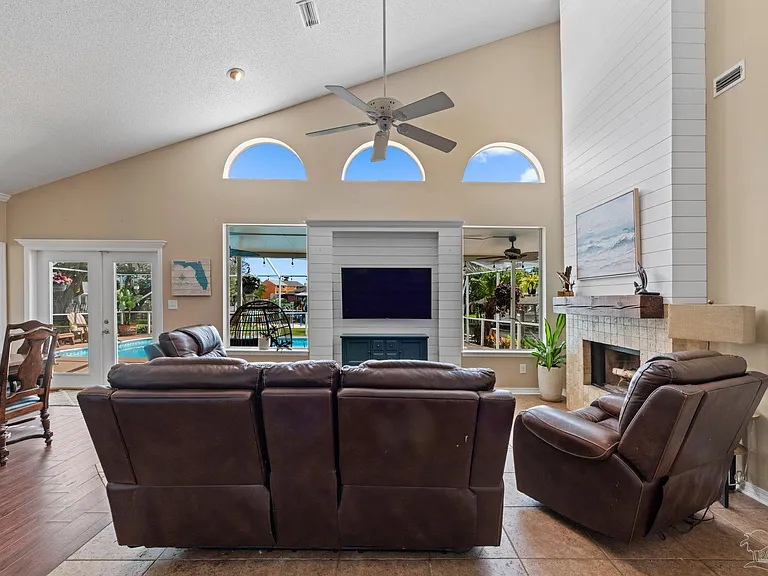 1672 Kauai Ct — Photo 8