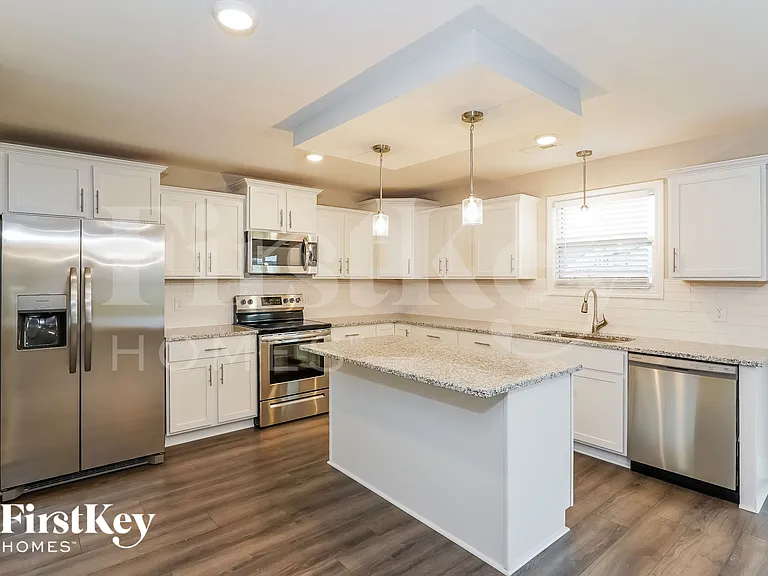 631 Alvin Rd — Photo 6