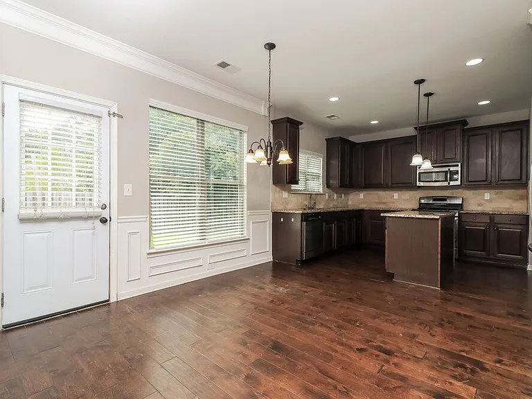 1115 Joslin Path — Photo 8