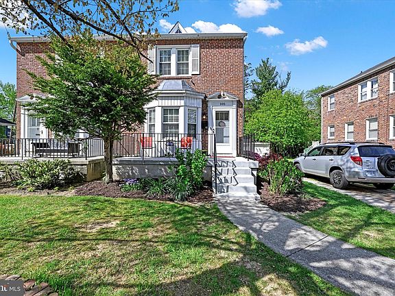 4th image of 105 Osborne Ave