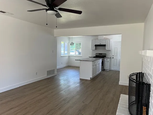 8837 Los Olivas Ct — Photo 4