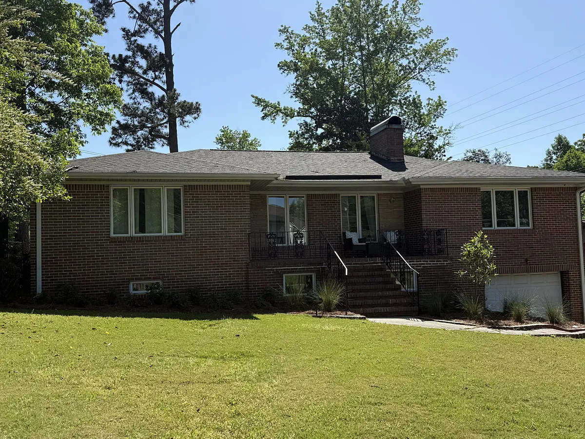 Building Photo - 745 Crest Ln