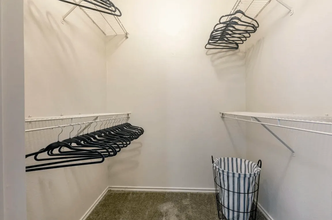 Keystone Falls Apartment Homes — Photo 4