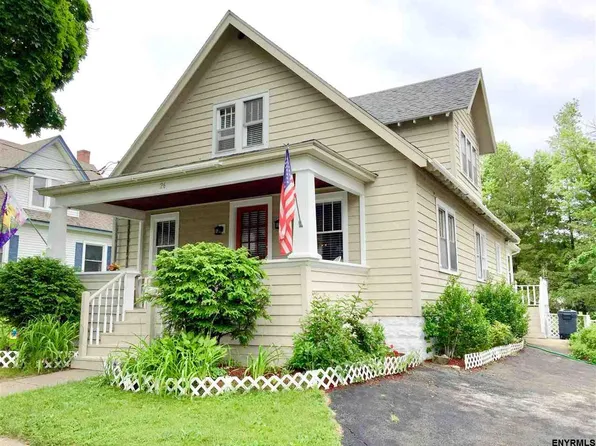26 Center St, Palatine Bridge, NY 13428
