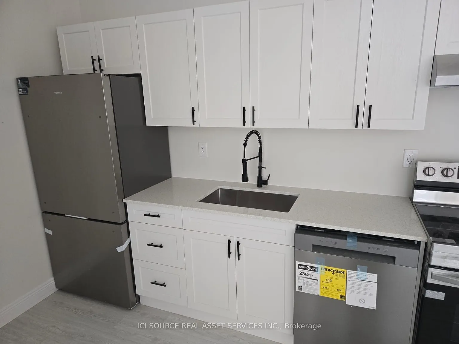 3 bed, $2,300 — Photo 4