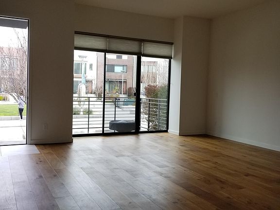 5th image of 429 Garden St
