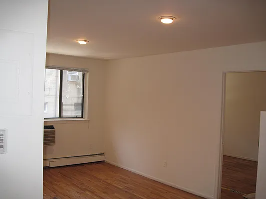 Rented by 18 REALTY | media 28