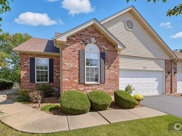 16937 Mendota Dr, Lockport, IL 60441