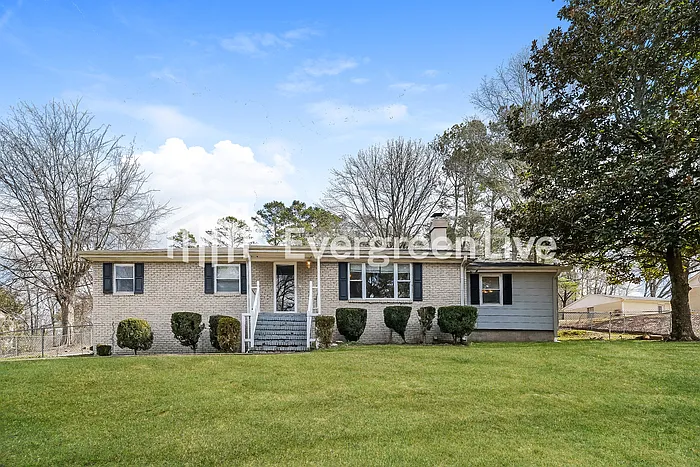 951 Pine Hill Rd