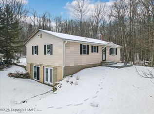 1222 Gallagher Rd, Tobyhanna, PA 18466
