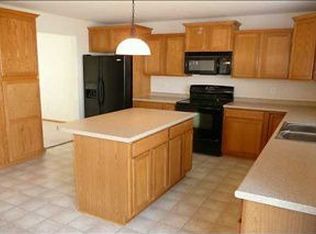 3608 Brook Run Dr, Des Moines, IA 50317