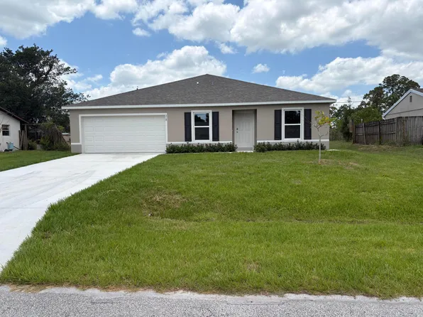 318 SE Dalva Avenue, Port St Lucie, FL 34984