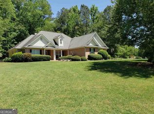 133 Barrington Farms Dr, Sharpsburg, GA 30277