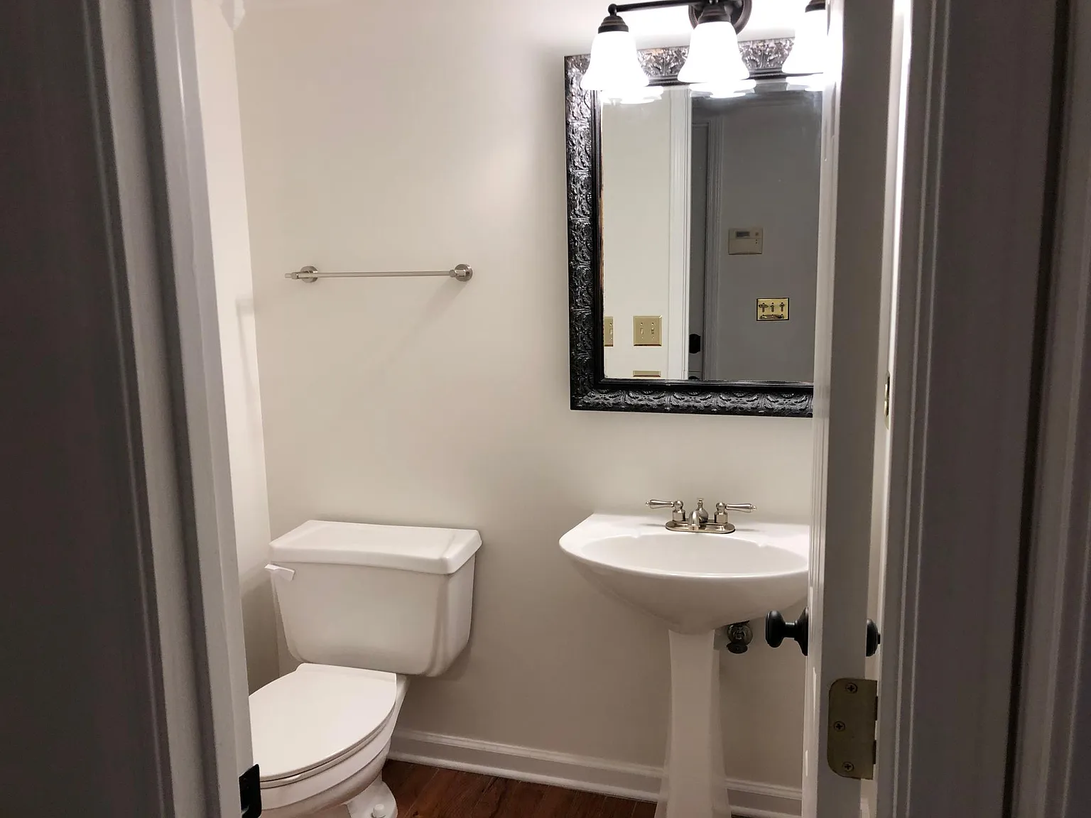 41 Bridle Ln — Photo 4