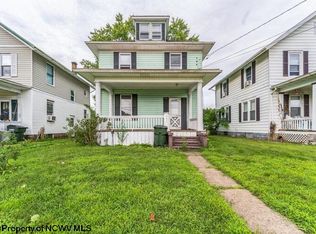 403 Sycamore St, Saint Marys, WV