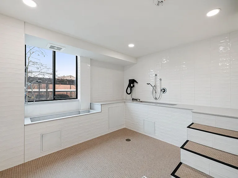 West Temple Apartments — Photo 22