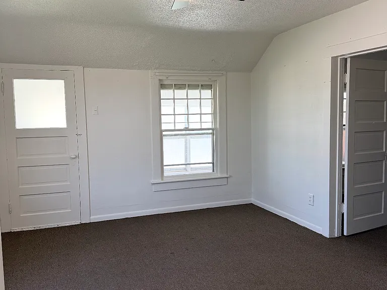 501 Main St #2 — Photo 5