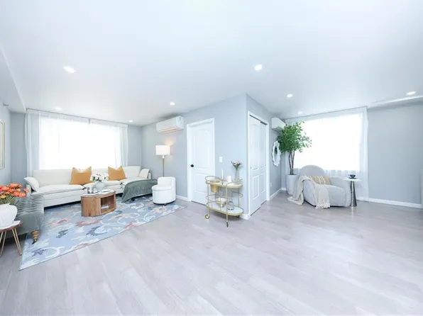 1725 68th St #3R, Brooklyn, NY 11204