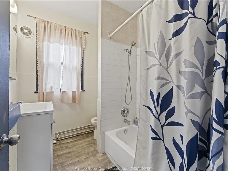 3060 Sandwich St #1 — Photo 21