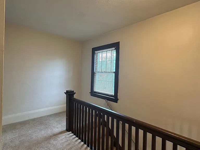 954 Ivy Ave E — Photo 13