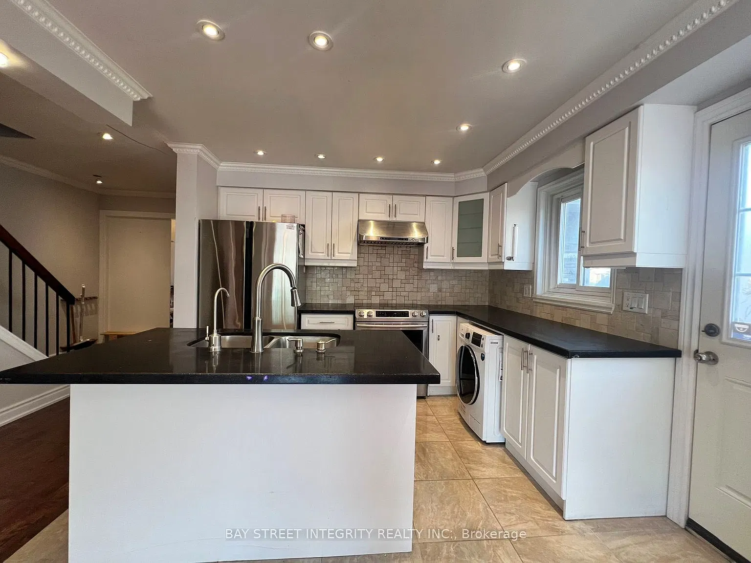 3 bed, $2,800 — Photo 3