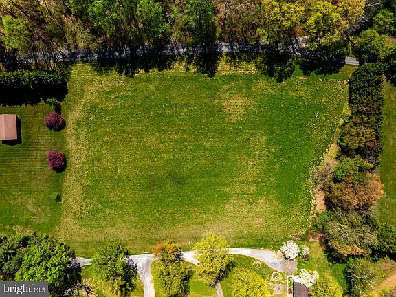 2nd image of 2686 Jennings Chapel Rd
