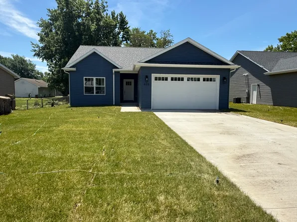 405 E Larmon St, Tolono, IL 61880