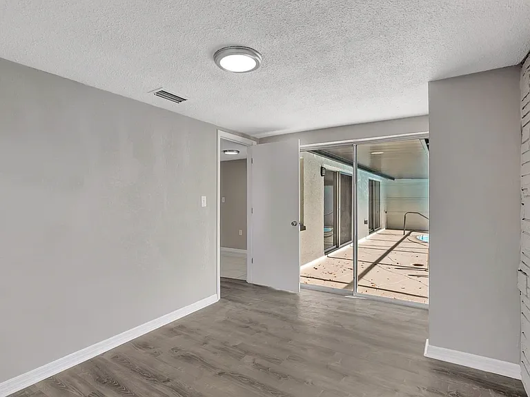 7210 Parrot Dr — Photo 23