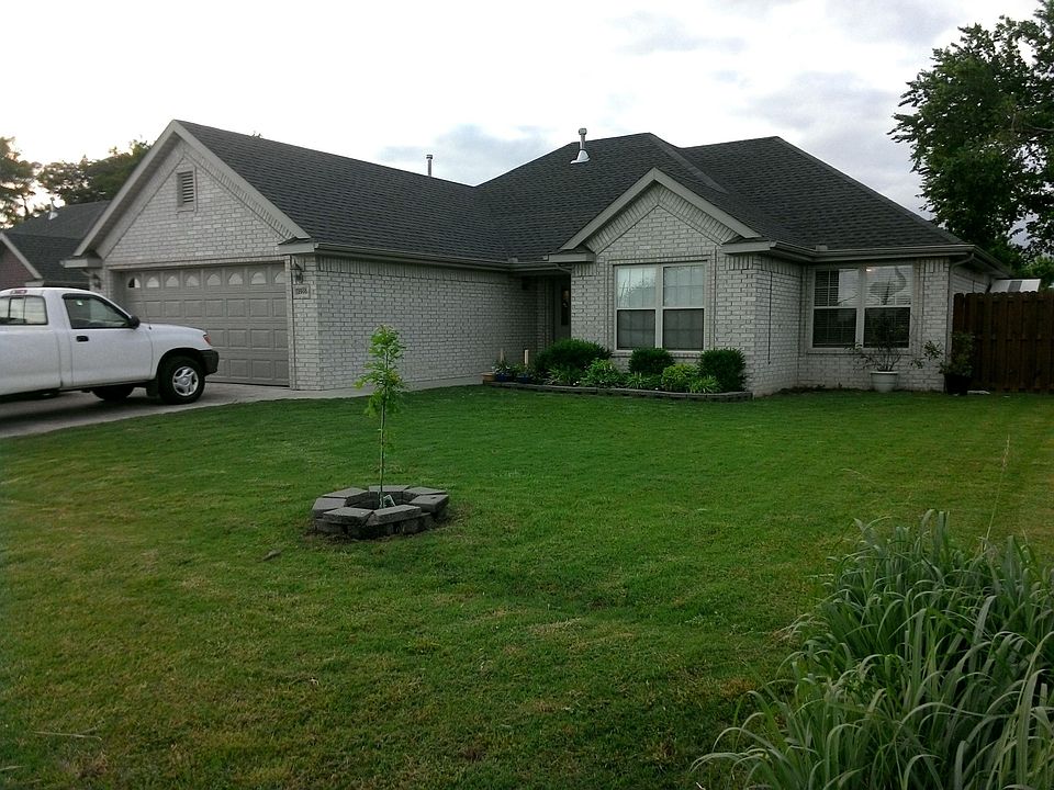 1st image of 2900 SW Camden Dr