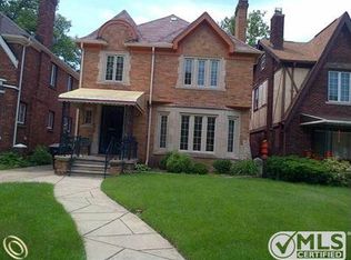 18031 Santa Barbara Dr, Detroit, MI