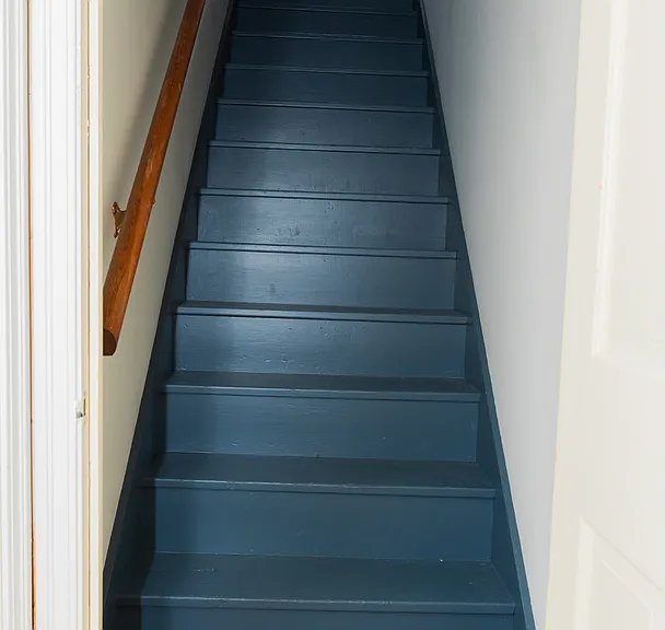 upstairs stairway