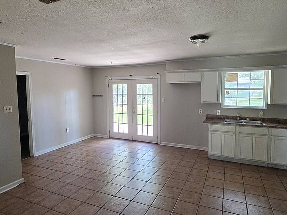 3rd image of 3416 Yaun Dr